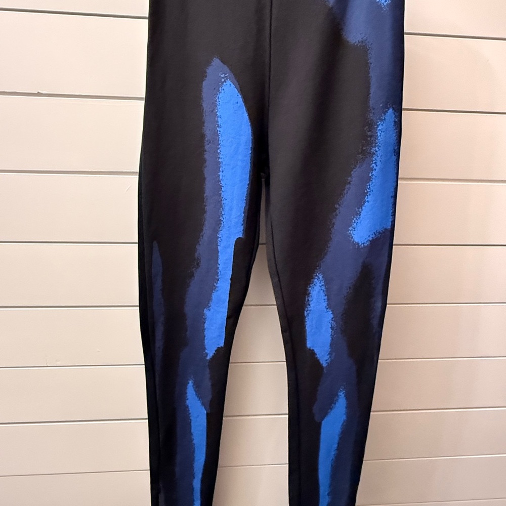 Maniere De Voir Black Leggings with Blue Accents